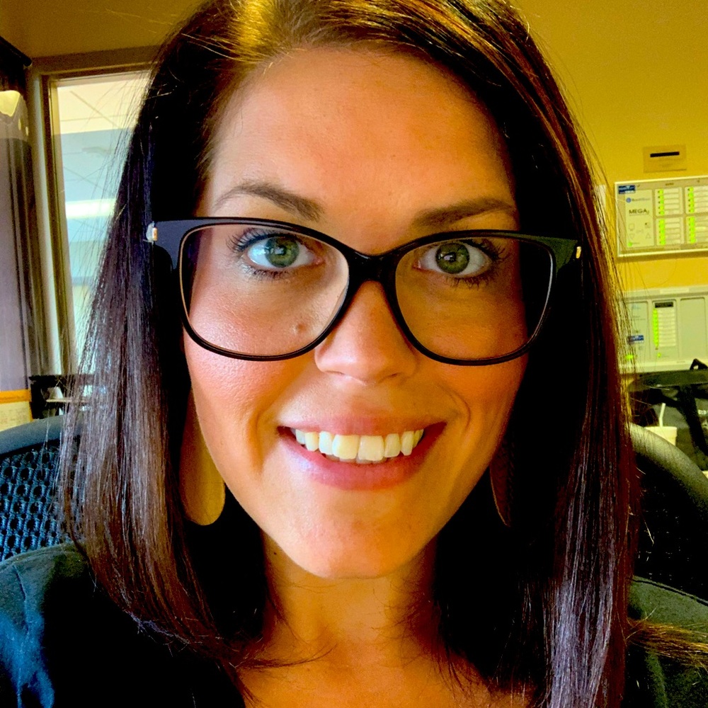 Meet your Posher, Stefany